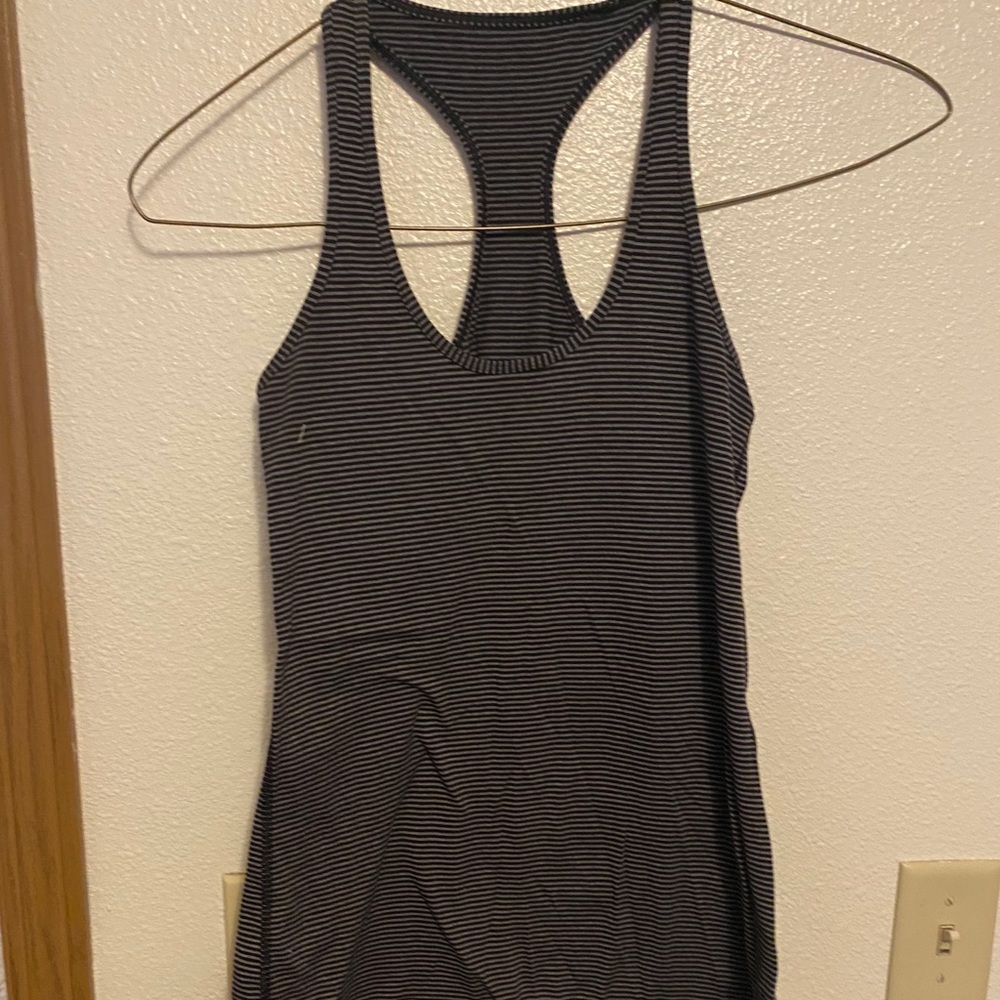 Lululemon tank top